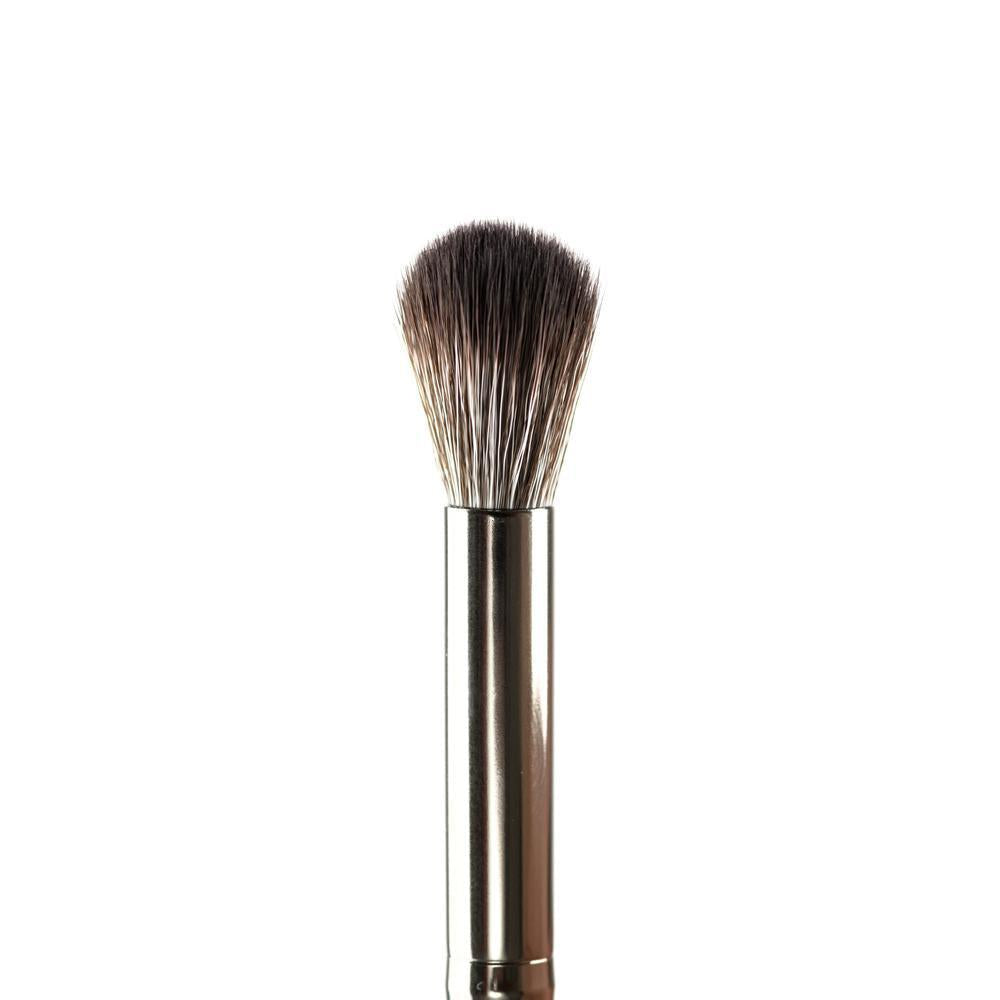 BPerfect BPE09 - Swoop and Fluffy Brush (luomivärisivellin)-Backstage Beauty Finland