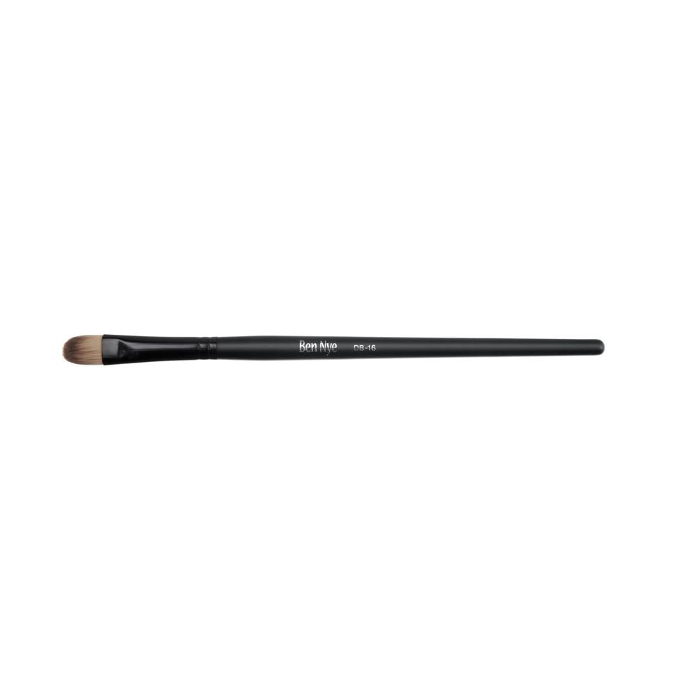 Ben Nye Dome Brush Extra Wide leveä peitevärisivellin (DB-16) - Backstage Beauty Finland