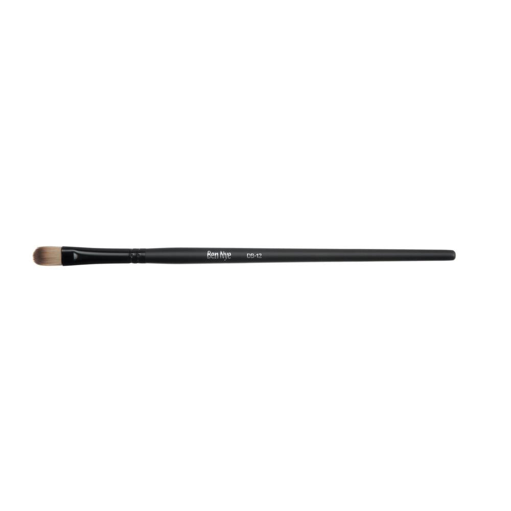 Ben Nye Dome Brush Wide peitevärisivellin (DB-12) - Backstage Beauty Finland