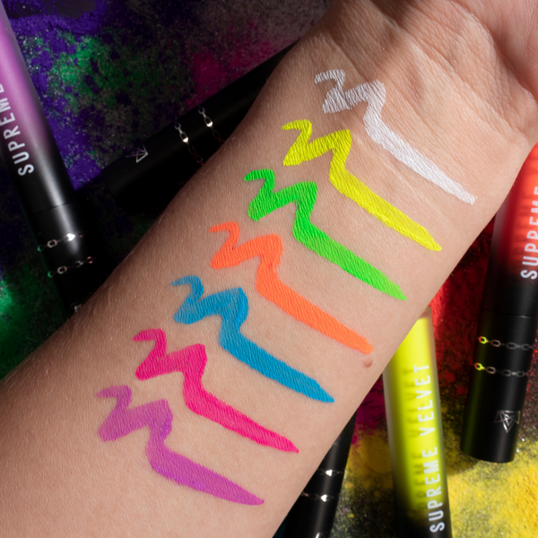 BPerfect SUPREME VELVET - BRIGHT LIQUID LIPS huuli- ja silmämeikkivärit