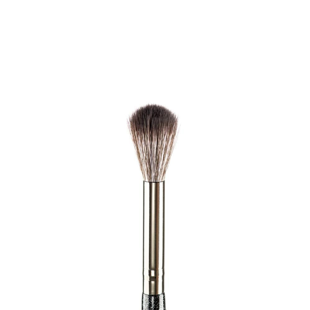 BPerfect BPF01 - Large Highlight Brush (korostusvärisivellin)-Backstage Beauty Finland
