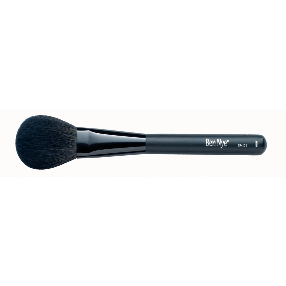 Ben Nye Large Powder Brush puuterisivellin (PA-151) - Backstage Beauty Finland
